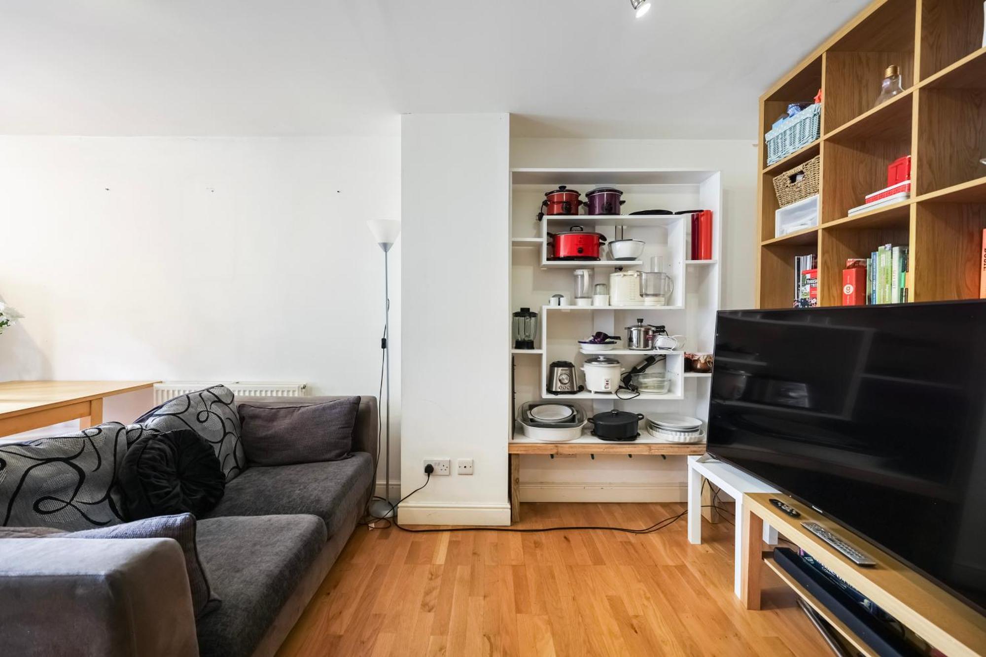 Vibrant Clapham Double Bedroom London Exterior foto